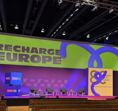 European // Forum. 